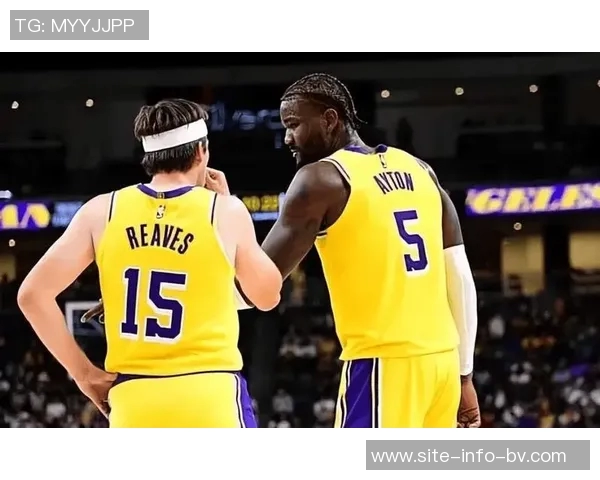 湖人高端局防守与空间被针对东詹与斯玛特成关键隐患